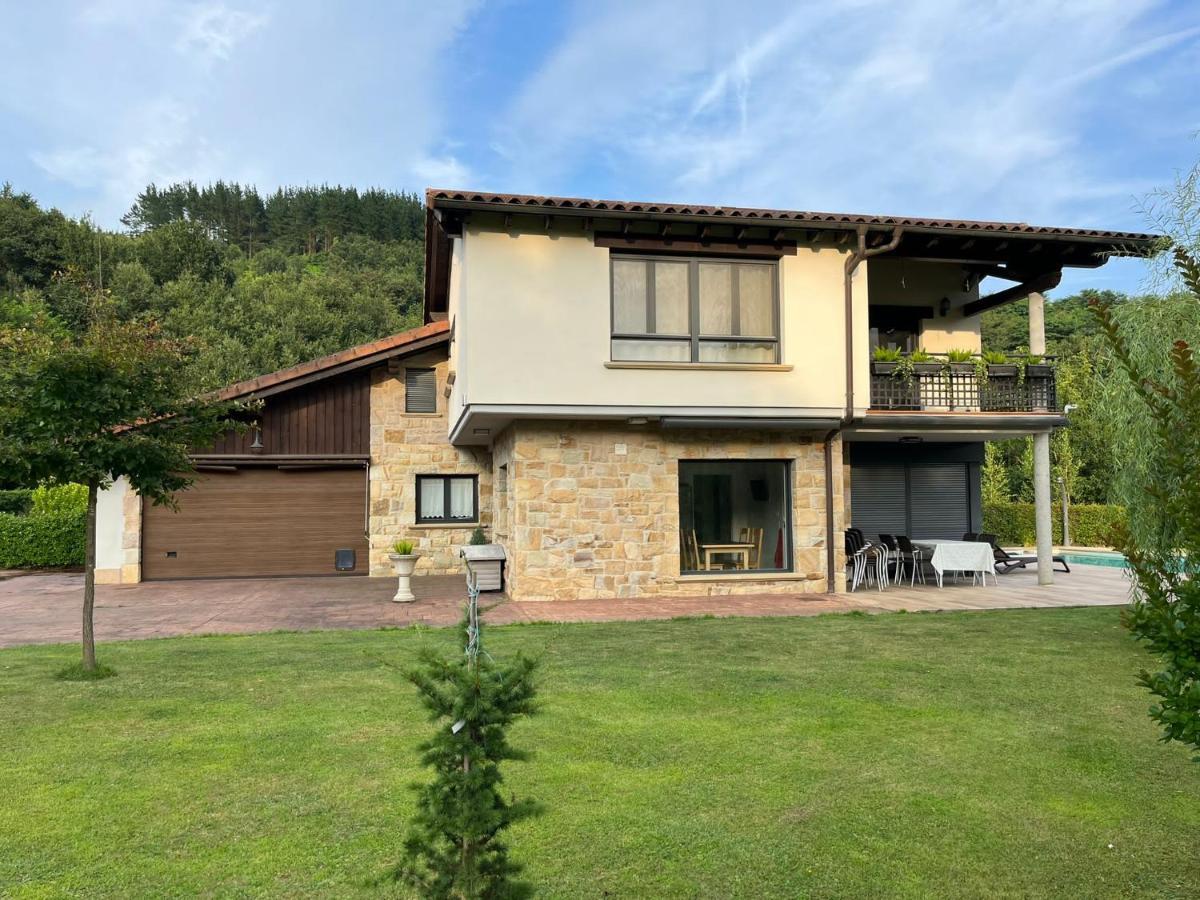 Iturriotz Berezia Apartment Areatza Bagian luar foto